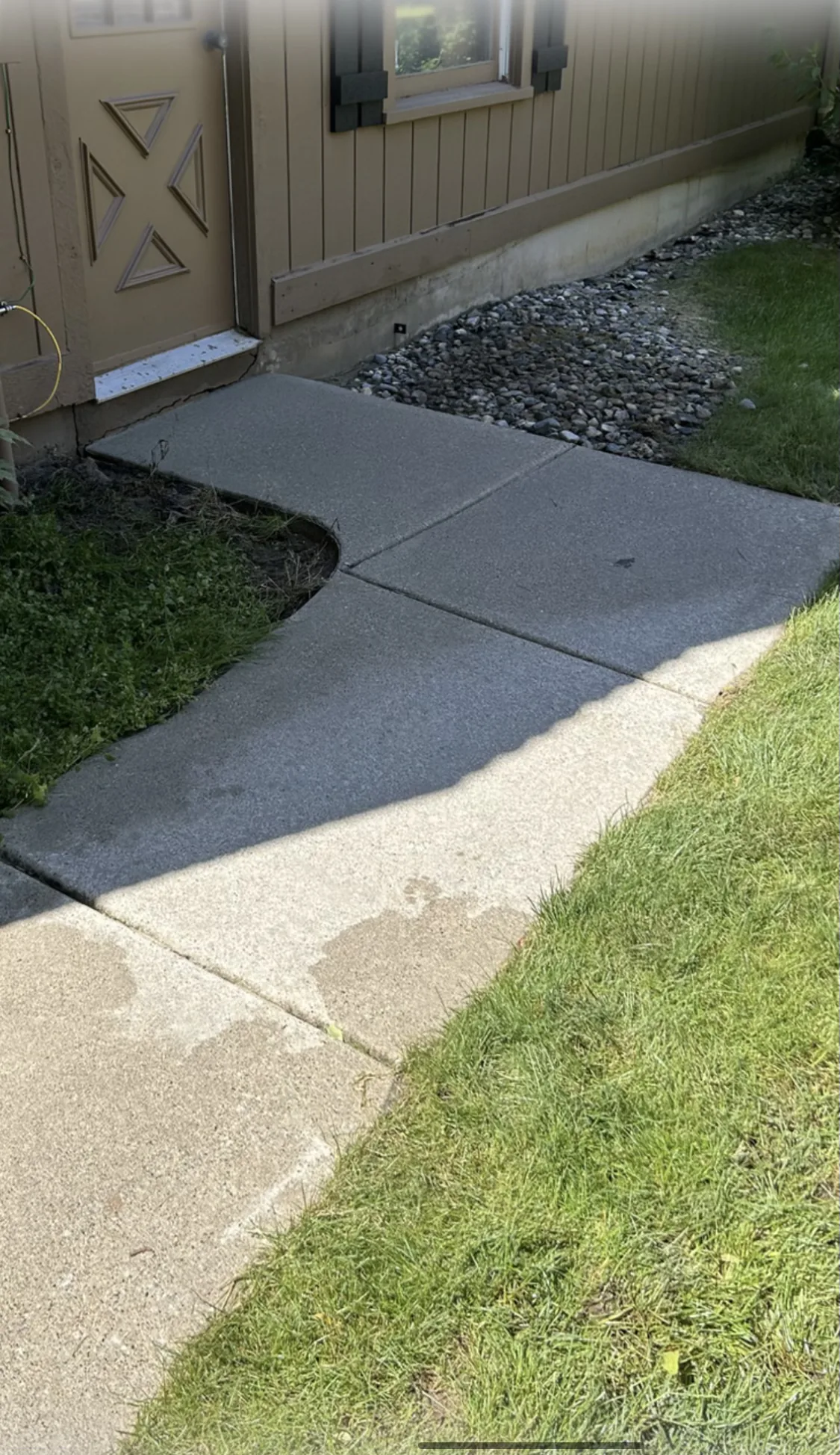 Front entry walkway after professional cleaning